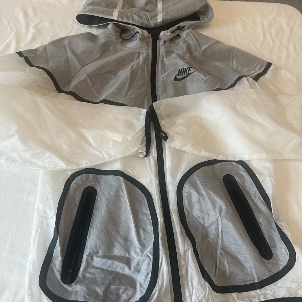 Nike Tech Hyperfuse Zip Hooded Ripstop Windbreake… - image 1